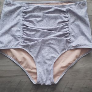 Kortni jeane medium rouched bottoms